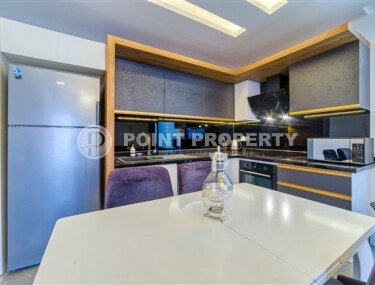 Spacious apartment 110 m² in the center of Alanya, just 50 meters from the sea-id-9342-photo-4