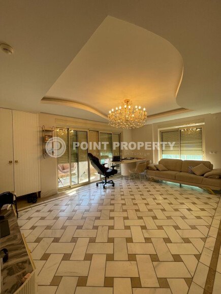 Bright, cozy 2+1 apartment 50 meters from the luxurious Cleopatra Beach, in the center of Alanya-id-7622-photo-2