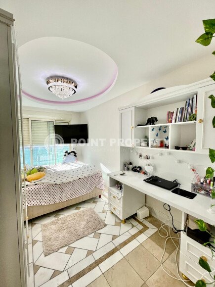 Bright, cozy 2+1 apartment 50 meters from the luxurious Cleopatra Beach, in the center of Alanya-id-7622-photo-5