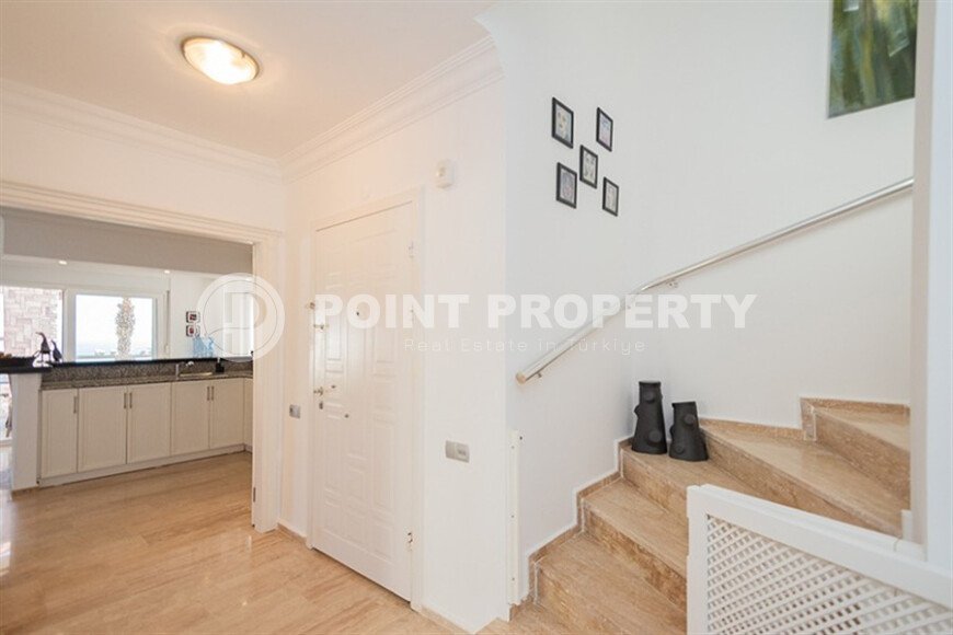 Потрясающая вилла 179 м², в комплексе вилл в центре Аланьи - Тепе-id-9361-фото-13