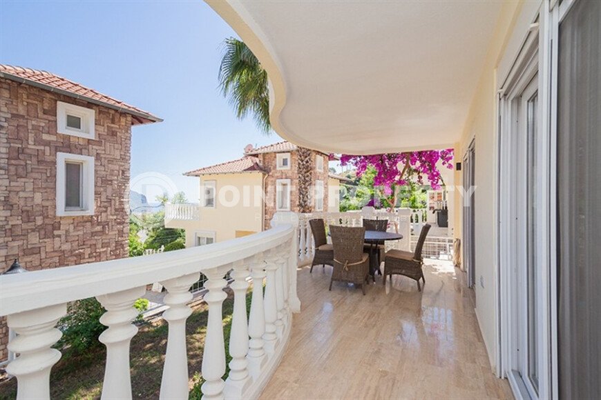 Потрясающая вилла 179 м², в комплексе вилл в центре Аланьи - Тепе-id-9361-фото-16