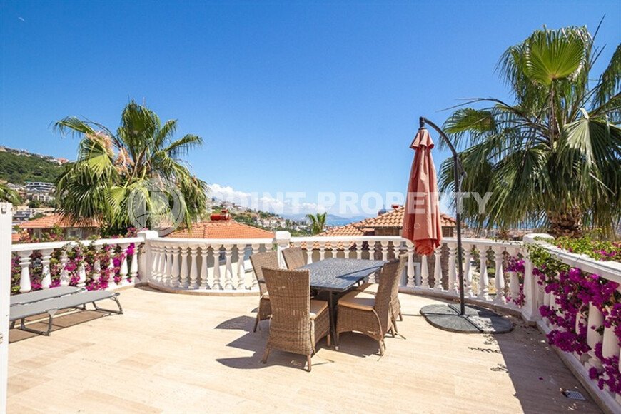 Потрясающая вилла 179 м², в комплексе вилл в центре Аланьи - Тепе-id-9361-фото-18