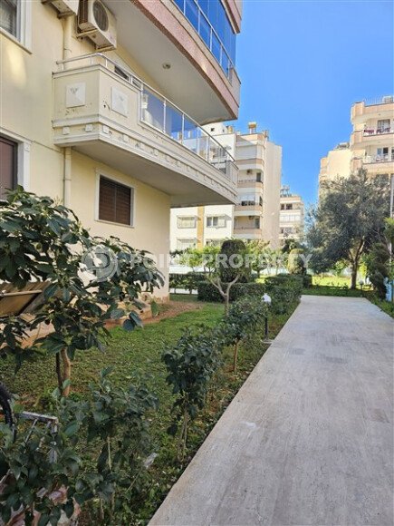 Просторная квартира с мебелью и видом на море-id-9381-фото-24