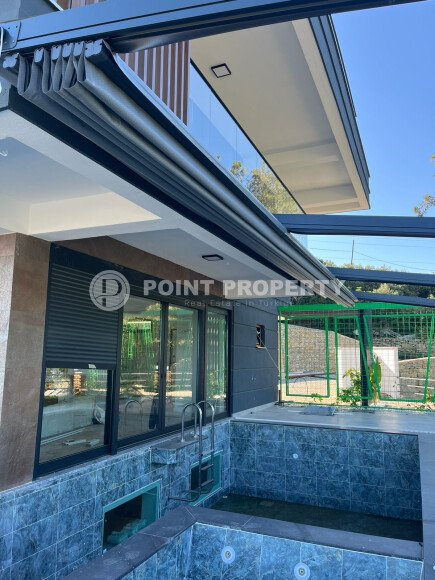 Panoramic villas with sea views 650 meters from the beach, in the picturesque resort area of Alanya - Incekum-id-7242-photo-17