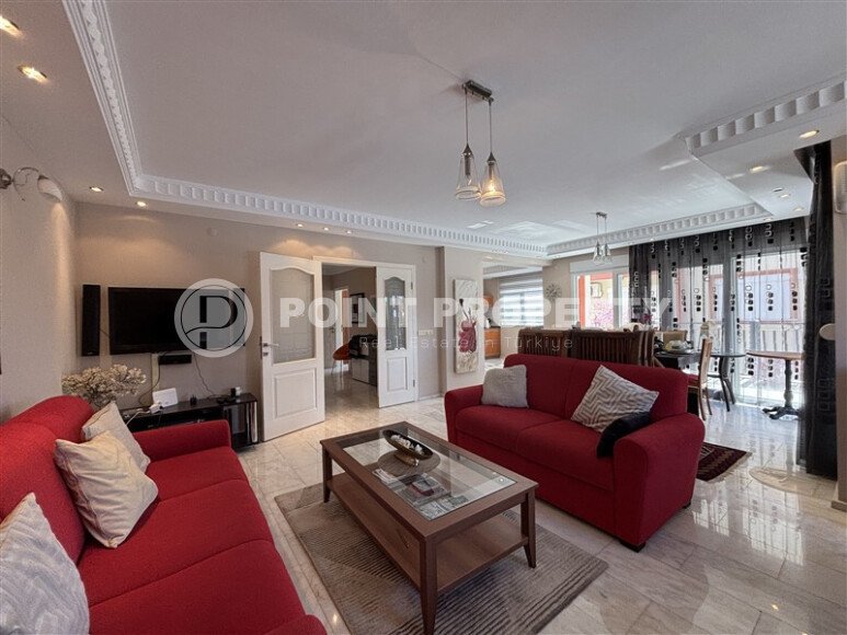 Two-level apartment 240 m² in the Kestel area, next to the river-id-9385-photo-6