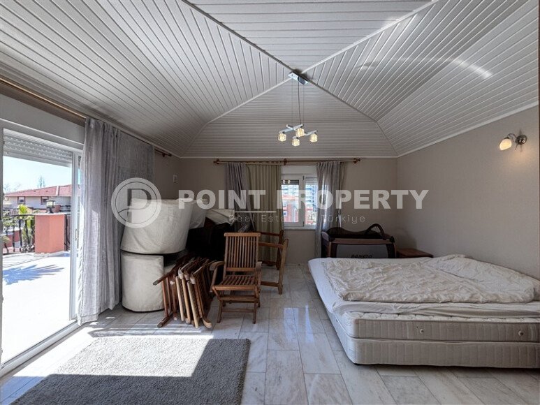 Two-level apartment 240 m² in the Kestel area, next to the river-id-9385-photo-12