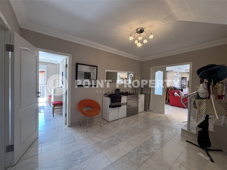 Two-level apartment 240 m² in the Kestel area, next to the river-id-9385-photo-14