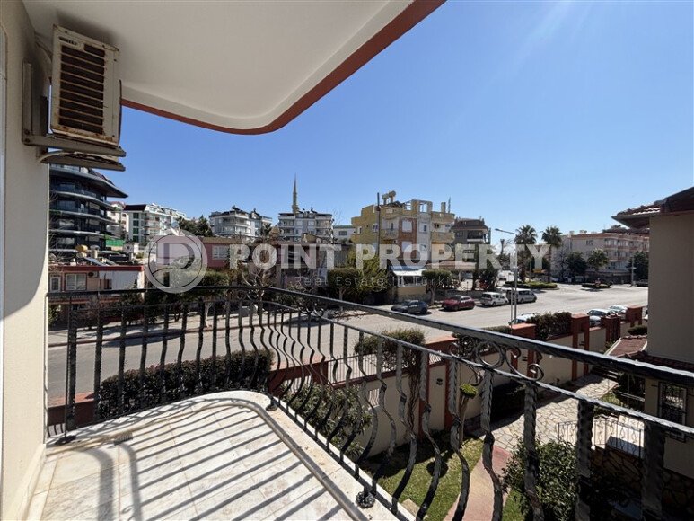 Two-level apartment 240 m² in the Kestel area, next to the river-id-9385-photo-18
