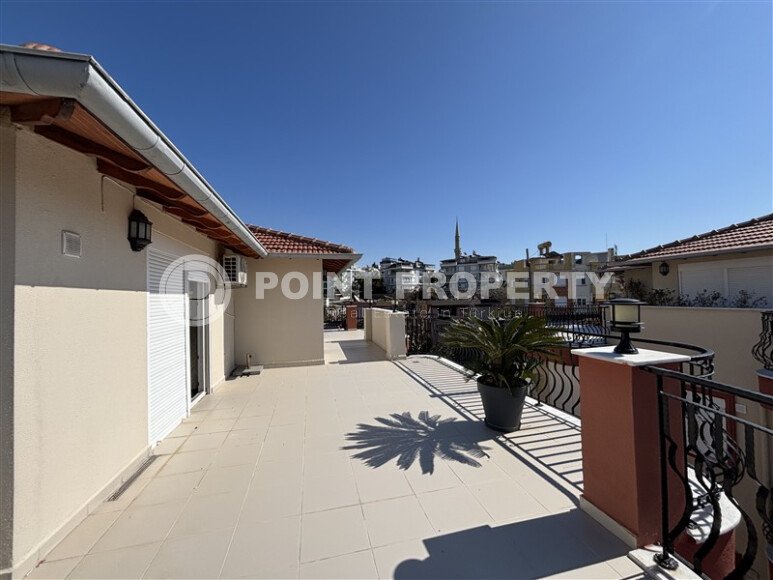 Two-level apartment 240 m² in the Kestel area, next to the river-id-9385-photo-23