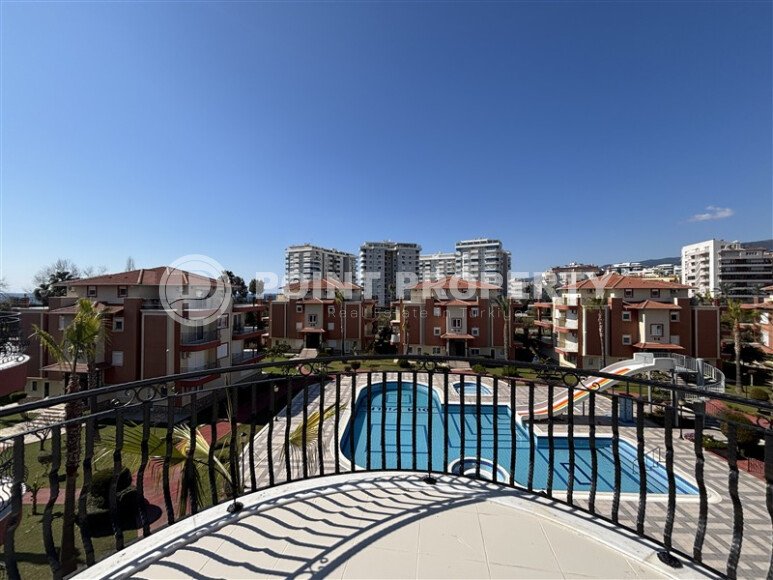 Two-level apartment 240 m² in the Kestel area, next to the river-id-9385-photo-24