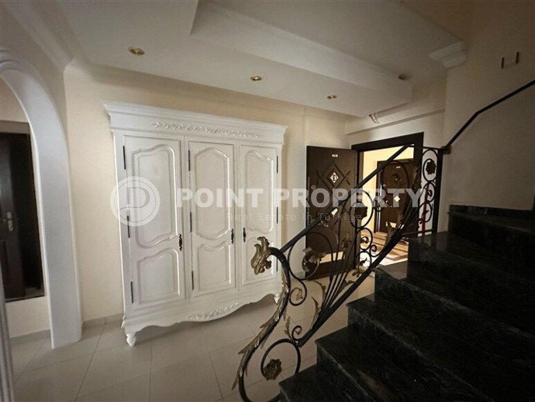 Двухуровневая квартира 240 м² в районе Махмутлар, на первой линии-id-9401-фото-11