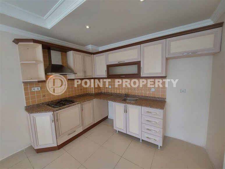 Spacious apartment 105 m² in Tosmur area, first line, sea view, residence permit-id-9426-photo-5