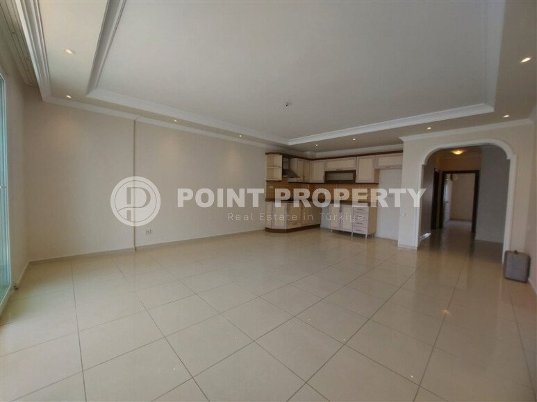Просторная квартира 105 м² в районе Тосмур, первая линия, вид на море, ВНЖ-id-9426-фото-6