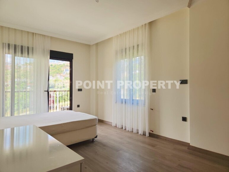 Stylish 2-storey 3+1 villa with an area of 220 m² in the Kargicak area-id-9446-photo-8