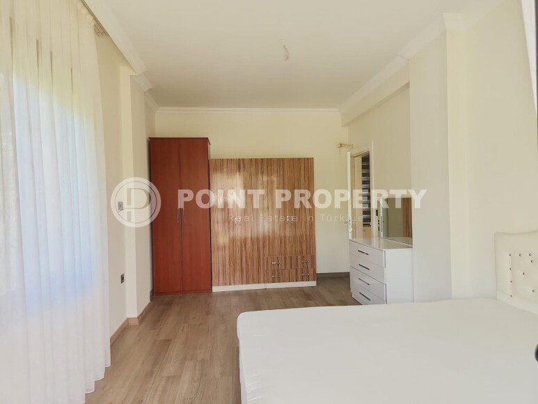 Stylish 2-storey 3+1 villa with an area of 220 m² in the Kargicak area-id-9446-photo-9