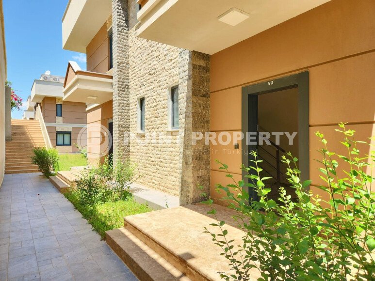Stylish 2-storey 3+1 villa with an area of 220 m² in the Kargicak area-id-9446-photo-24