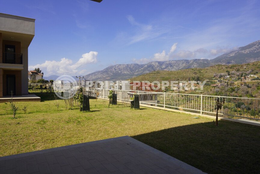 Stylish 2-storey 3+1 villa with an area of 220 m² in the Kargicak area-id-9446-photo-29