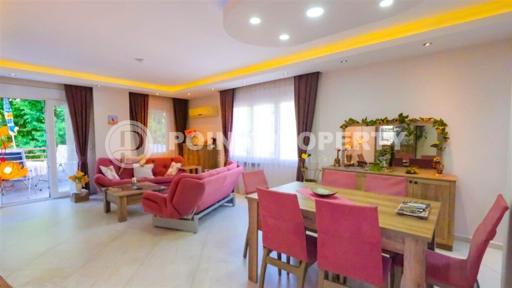 Просторная квартира 2+1 площадью 150 м² в районе Оба-id-9473-фото-1