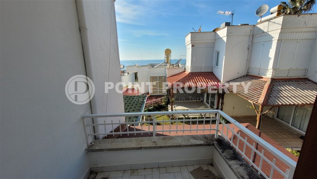 Вилла-близнец с видом на море в районе Демирташ, 180 м²-id-9478-фото-21