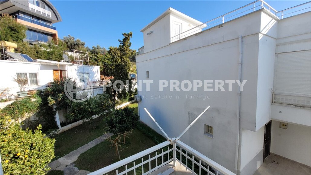 Вилла-близнец с видом на море в районе Демирташ, 180 м²-id-9478-фото-25