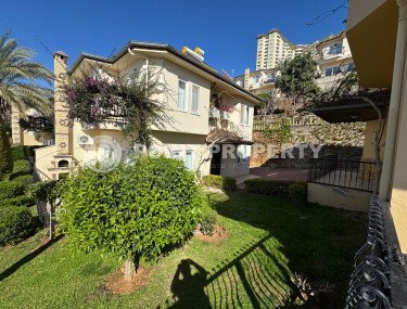 Villa 3+1 130 m² in Kargicak, Alanya-id-9479-photo-1