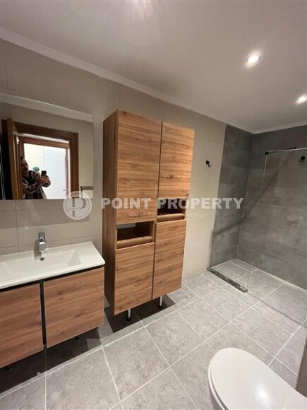 Двухуровневая квартира 2+1 с видом на море и дизайнерским ремонтом в Бююкхасбахче, возможность получения ВНЖ-id-9499-фото-10