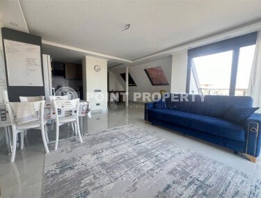 Panoramic duplex apartment 2+1 area 120 m² in the center of Alanya, Cleopatra beach area-id-9500-photo-2