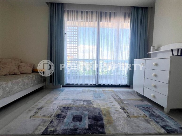 Panoramic duplex apartment 2+1 area 120 m² in the center of Alanya, Cleopatra beach area-id-9500-photo-4