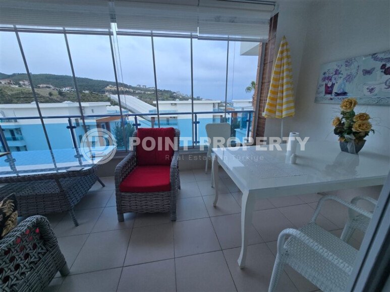 Duplex apartment 4+1 with an area of 205 m² in the prestigious area of Kargicak-id-9508-photo-13