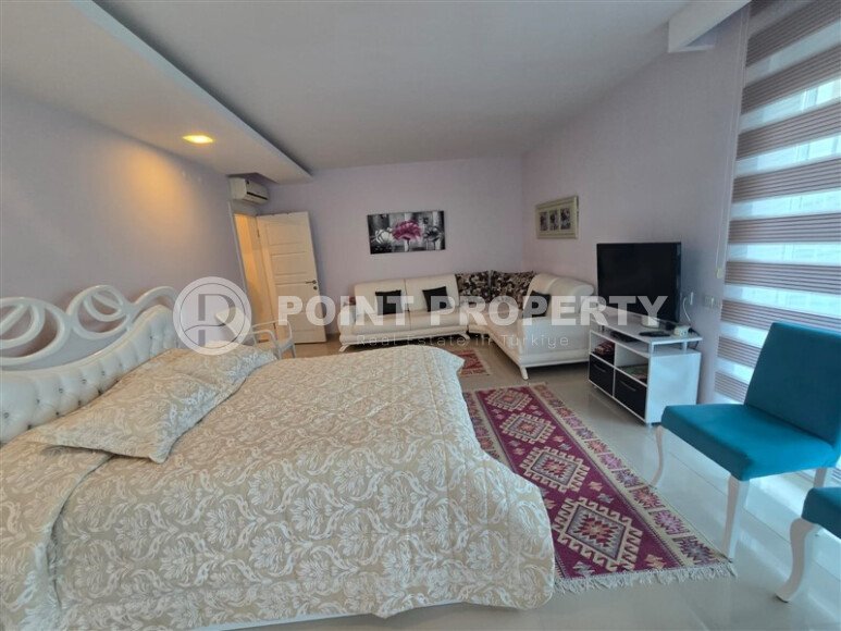 Duplex apartment 4+1 with an area of 205 m² in the prestigious area of Kargicak-id-9508-photo-26