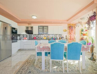 Просторная панорамная квартира 3+2 площадью 250 м² в районе Махмутлар-id-9509-фото-4