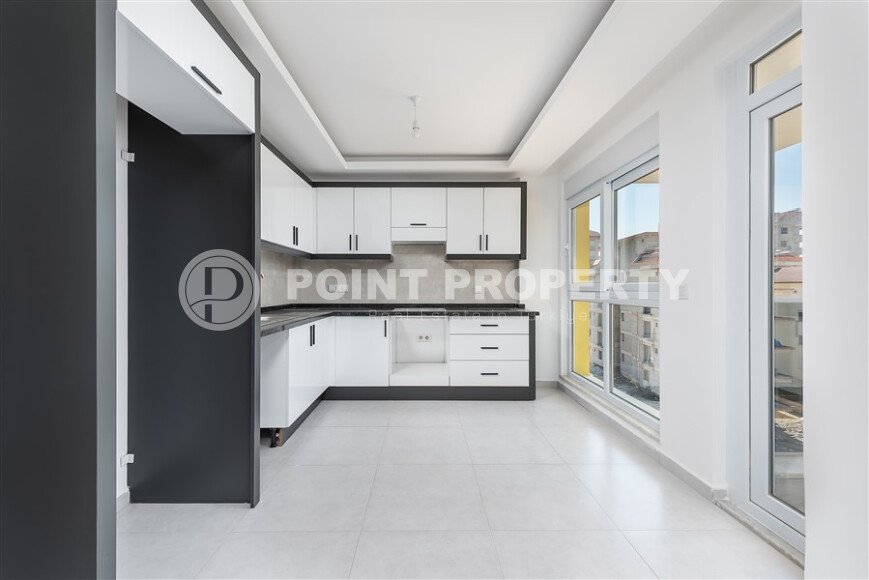 Penthouse 2+1 with a beautiful view in a new complex in Avsallar-id-9512-photo-1