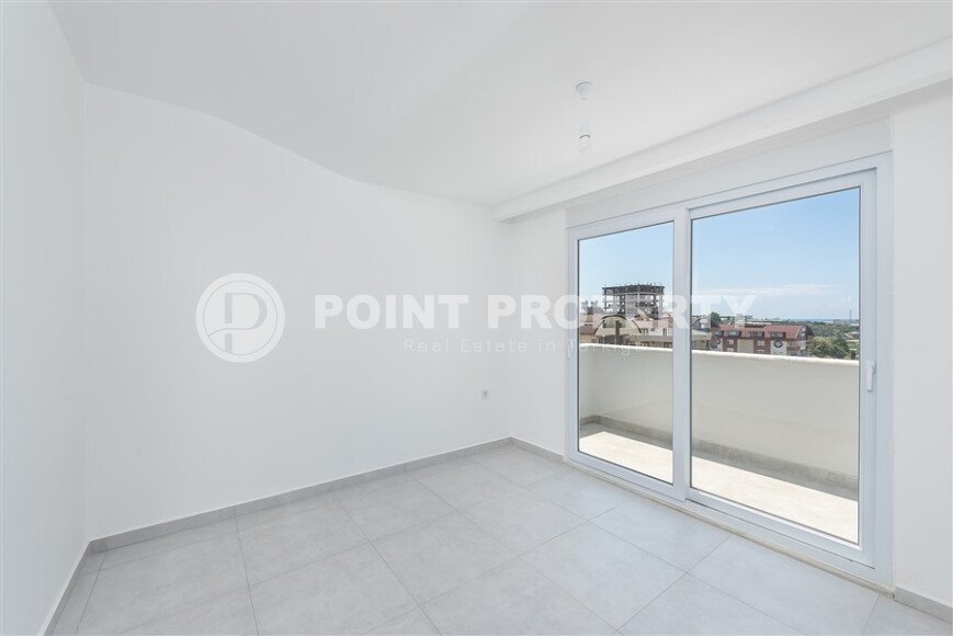 Penthouse 2+1 with a beautiful view in a new complex in Avsallar-id-9512-photo-6