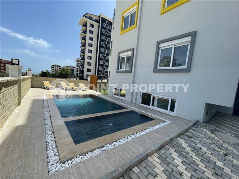 Penthouse 2+1 with a beautiful view in a new complex in Avsallar-id-9512-photo-14