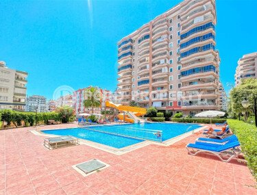 Spacious apartment with furniture and appliances in the Mahmutlar area, in a complex with a huge territory and developed infrastructure.-id-9535-photo-1