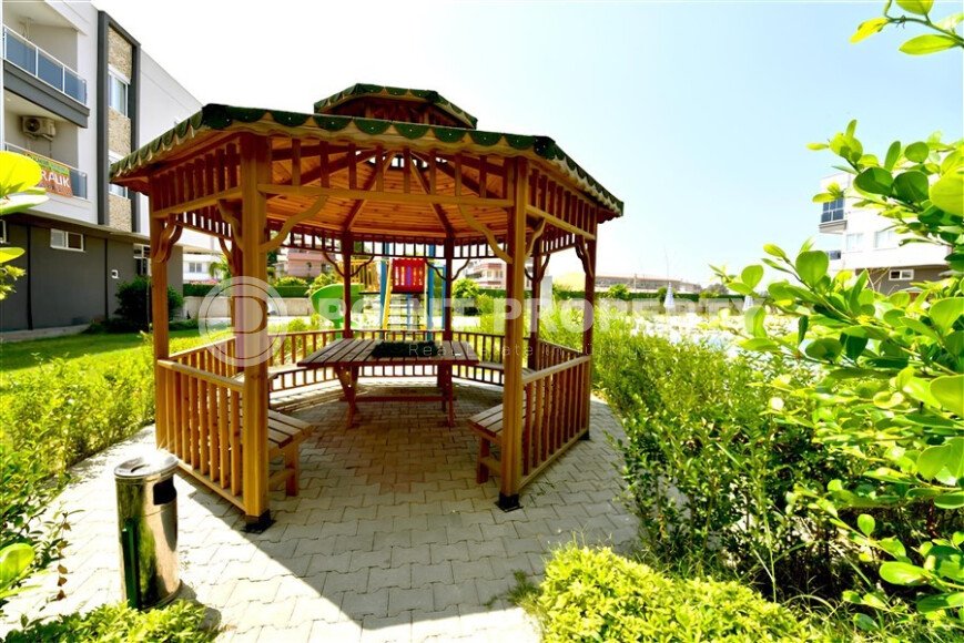 Bright apartment with new furniture in the Canals area, in a complex with a large green area, close to the sea.-id-9540-photo-16