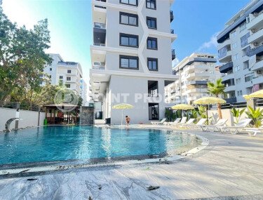 Sunny apartment 50 m² with sea views in a premium complex in Mahmutlar-id-9547-photo-1