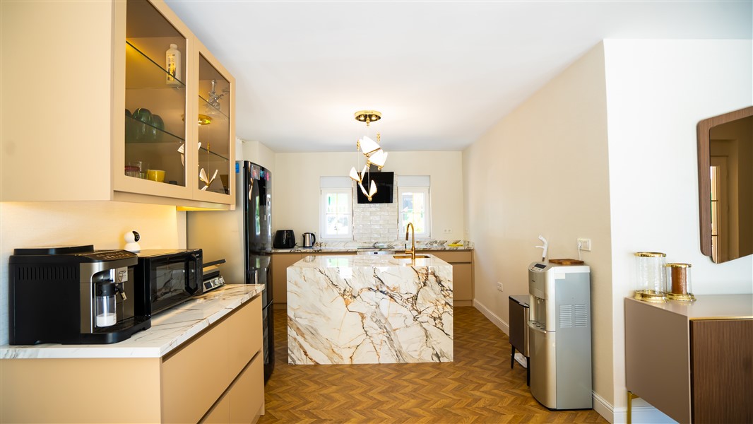 Шикарная вилла 3+1 площадью 280 м² с собственным садом 580 м² в Кестеле, Алания-id-9554-фото-13