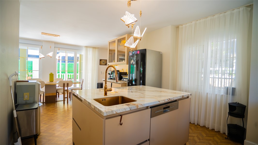 Шикарная вилла 3+1 площадью 280 м² с собственным садом 580 м² в Кестеле, Алания-id-9554-фото-18