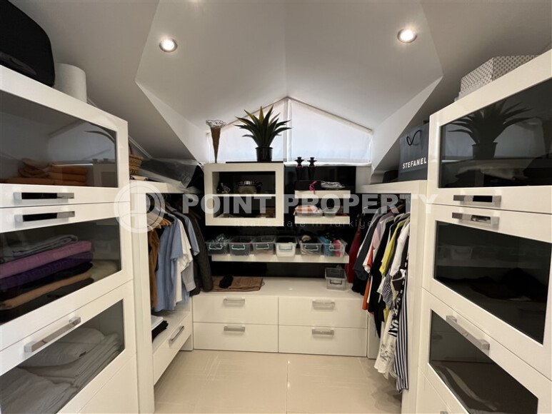 Large two-level apartment 3+1 with an area of 235 m² in the Saray area, the center of Alanya-id-9567-photo-33