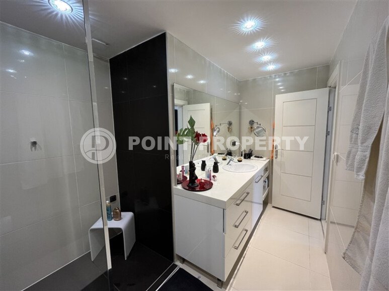 Large two-level apartment 3+1 with an area of 235 m² in the Saray area, the center of Alanya-id-9567-photo-42