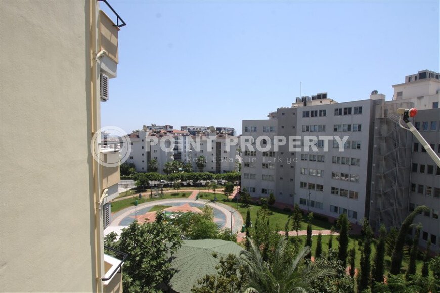 2+1 apartment of 130 m² with a glazed balcony in the prestigious area of Cikcilli-id-9568-photo-16