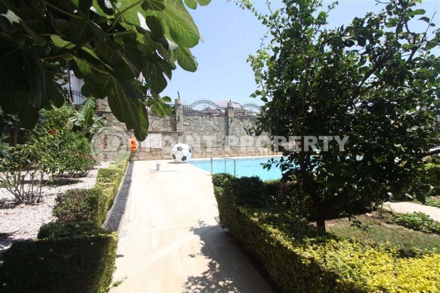 2+1 apartment of 130 m² with a glazed balcony in the prestigious area of Cikcilli-id-9568-photo-30