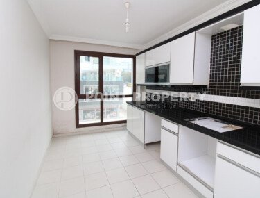 Просторная квартира 2+1 площадью 120 м² с отдельной кухней и двумя балконами в центре Махмутлара-id-9575-фото-3