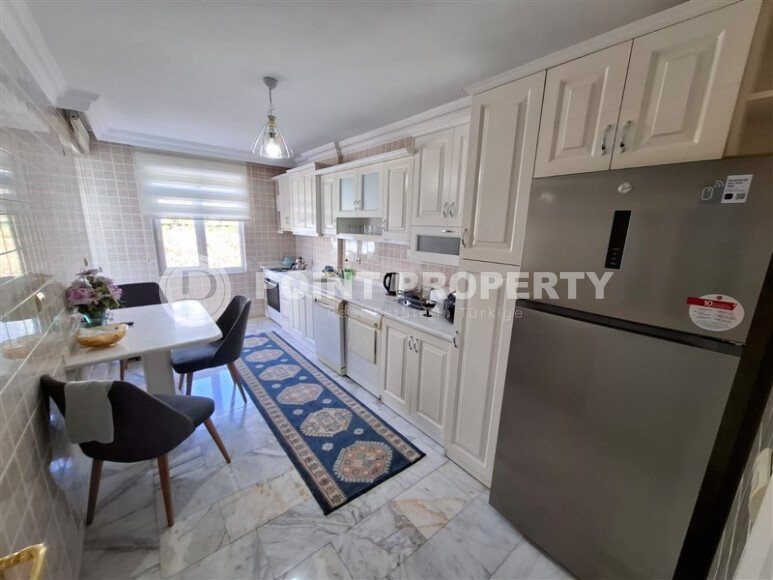 Просторная квартира 2+1 площадью 125 м² с отдельной кухней в популярном районе Махмутлар-id-9576-фото-2