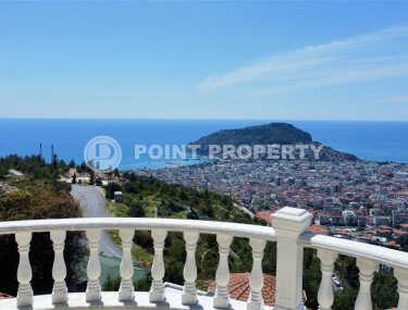 Панорамная триплекс-вилла 250 м² с мебелью, видом на море и Кале в районе Бекташ, Аланья-id-9590-фото-3