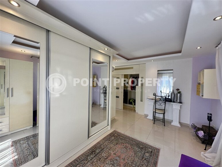 Panoramic triplex villa 250 m² with furniture, sea and Kale views in Bektas area, Alanya-id-9590-photo-5