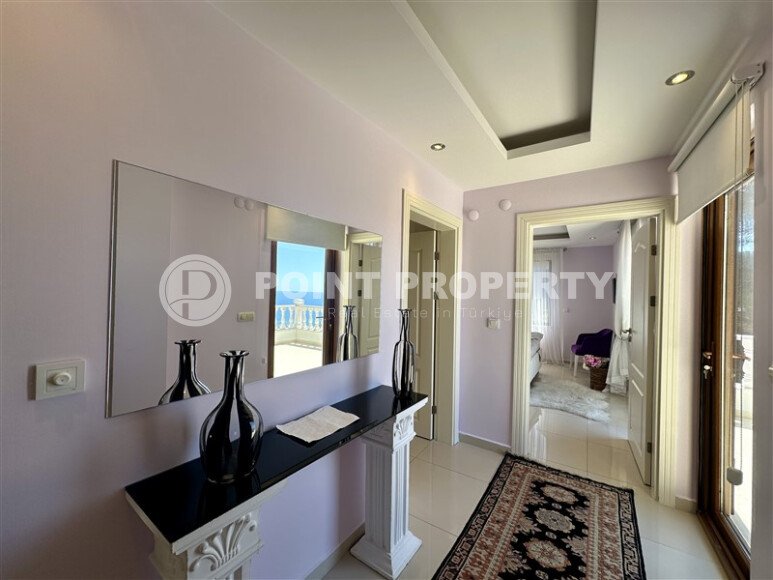 Panoramic triplex villa 250 m² with furniture, sea and Kale views in Bektas area, Alanya-id-9590-photo-10