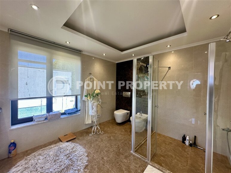 Panoramic triplex villa 250 m² with furniture, sea and Kale views in Bektas area, Alanya-id-9590-photo-11