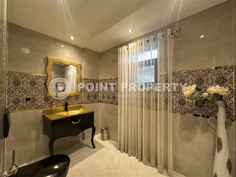 Panoramic triplex villa 250 m² with furniture, sea and Kale views in Bektas area, Alanya-id-9590-photo-14